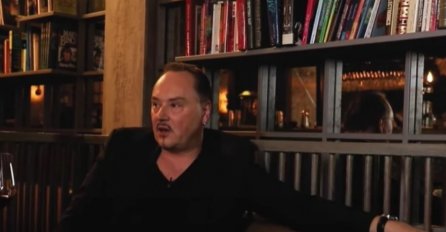 KOŽNA GARNITURA, LUKS DETALJI I SOBA PUNA KNJIGA: Ovako izgleda dom Nenada Kneževića Kneza, SVI KOMENTARIŠU 1 DETALJ