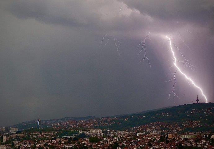 Žuto upozorenje za veći dio BiH, očekuju se padavine i grmljavina