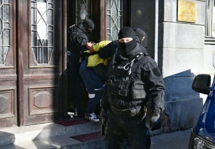 Hici odjekivali Bistrikom: Uhapšene tri osobe, najmlađi ima 21 godinu