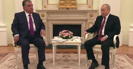 Pojavila se još jedna snimka neobičnog ponašanja Putina: Je li mu se zdravlje pogoršalo?