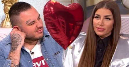 DALILA PRIJE SVADBE SA FILIPOM ZAPJEVALA STARINSKU PJESMU, STIHOVI POSVEĆENI DEJANU: Kamera snimila sve (VIDEO)