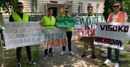 Protest studenata: “UNSA će se dovesti u ravan sa privatnim fakultetima”