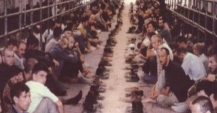 Vlasti bosanskih Srba su u Prijedoru 31. maja 1992. izdale zloglasnu naredbu nesrpskom stanovništvu da bijelim čaršafima obilježe kuće