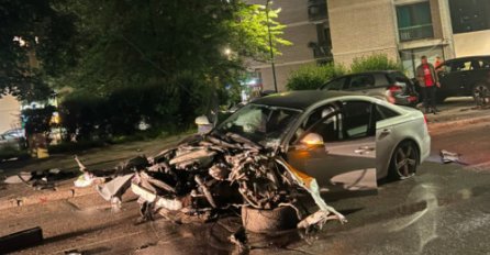 ZASTRAŠUJUĆE FOTOGRAFIJE Udes u Sarajevu: Audijem se zabio u banderu, sreća da niko nije poginuo