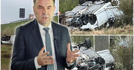 RASIM LJAJIĆ PRVI PUT U JAVNOSTI POSLIJE NESREĆE: Pogledajte kako sad izgleda lider SDPS koji se liječi u Novom Pazaru