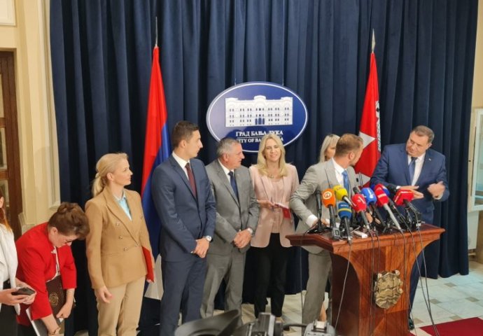 Stanivuković se prvi put sastao sa Dodikom, Cvijanovićevom i Viškovićem