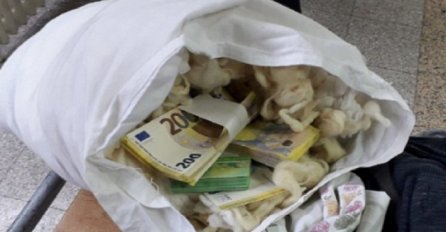 PORUČILA SAM TROSJED PREKO INTERNETA, ALI JEDAN DETALJ ME JE KOPKAO: Odmah sam pozvala vlasnike, kad me nije ŠLOG STREFIO!