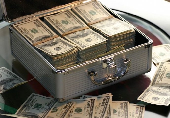 5 ZNAKOVA ĆE PLIVATI U NOVCU DO KRAJA 2022. GODINE: Precizni kineski horoskop otkriva - BLAGO VAMA