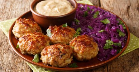 PROFESIONALCI UVIJEK U MLJEVENO MESO DODAJU 1 JEFTIN SASTOJAK: Ćufte će biti mekane i sočne, čak i bez sosa