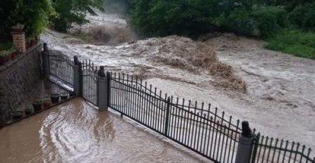 Adin iz Čelića: Ljudi su bagerima išli po starije koji su ostali zarobljeni u kućama...(FOTO)