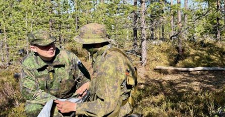 NA OVOJ SLICI NALAZE SE 4 VOJNIKA: Gotovo niko ne može da pronađe ČETVRTOG  - VIDITE LI GA VI?