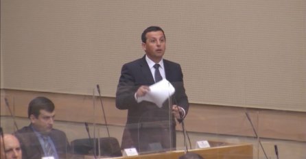 Vukanović: Grlite se sa Cavusogluom, a kad smo mi bili u VM onda smo ‘poturice’