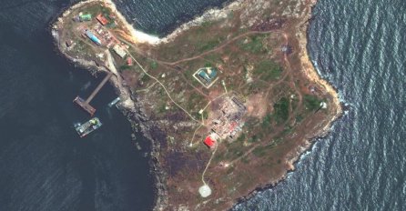Ukrajinci napadaju Zmijski otok