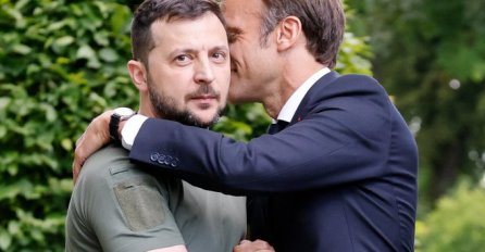 Ova slika Zelenskog i Macrona postala je hit na Internetu