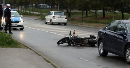 Nesreća u BiH: Povrijeđen motociklista, za volanom Passata bio maloljetnik