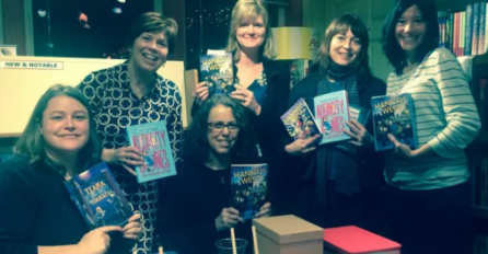 PAŽLJIVO OSMOTRITE FOTOGRAFIJU: Možete li da pogodite koja od žena doživljava SRČANI UDAR?