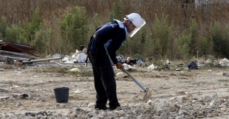 Dužnosnik: Ukrajini će trebati barem deset godina da razminira svoj teritorij