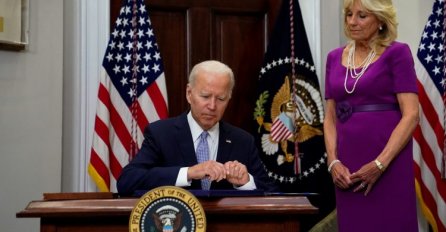 Biden potpisao zakon o strožijoj kontroli oružja