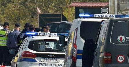 Žena izazvala nesreću pa vrijeđala policiju, zavezali su je