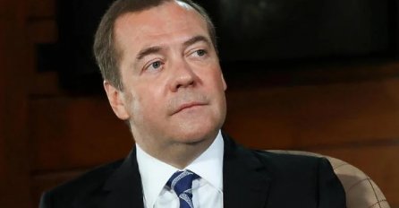 Medvedev kaže da bi svako miješanje NATO-a u status Krima dovelo do novog svjetskog rata