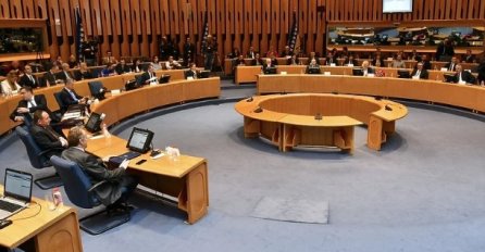 Sutra sjednica Doma naroda, da li će biti potvrđeno povećanje plata političarima?