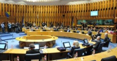 Danas sjednica Doma naroda PSBiH i odluka o povećanju plata parlamentarcima