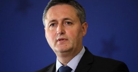 Miletić: Nekima će plata doći i do 8.000; Bećirović: “Bože, pomozi ovom narodu”