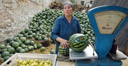 Priča: Starica prodavala lubenice