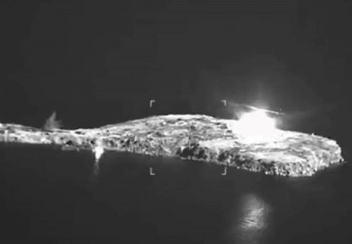 Ukrajina: Rusi fosfornim bombama napali Zmijski otok dan nakon povlačenja