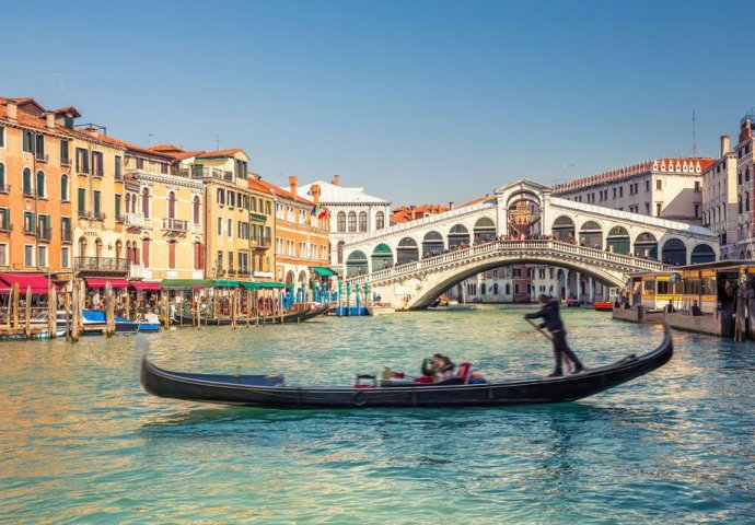 Venecija staje u kraj jednodnevnim turistima, od 2023. godine naplaćivat će se ulaz u grad
