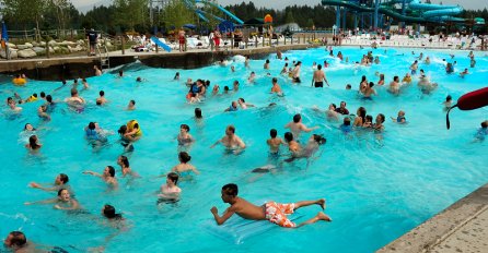 Tragedija u BiH: Muškarac preminuo na bazenima