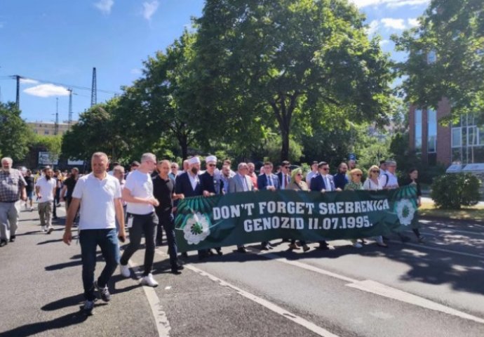 U Dortmundu održan Marš mira:  1.500 ljudi se skupilo u znak sjećanja na genocid u Srebrenici