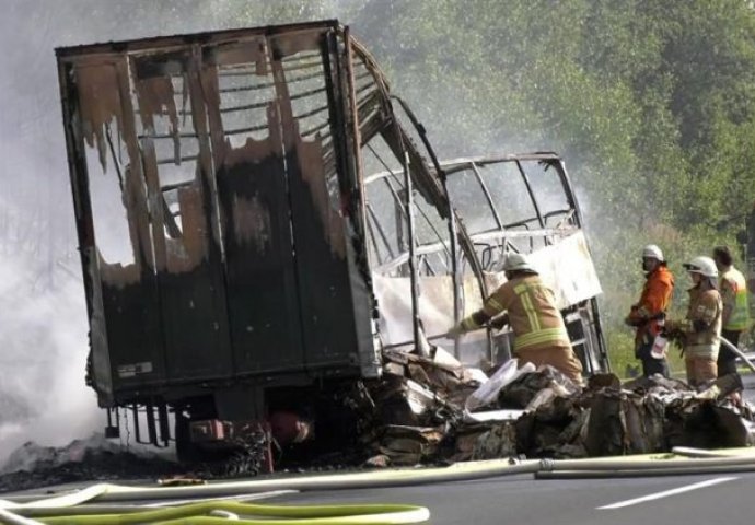 Autobus u Indiji skliznuo sa planinskog puta u klisuru, poginulo 16 osoba