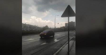 Nevrijeme zahvatilo Sarajevo: Pada jaka kiša, praćena grmljavinom - OBJAVLJENA PROGNOZA ZA NAREDNE DANE
