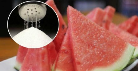 OVAJ TRIK JE SPAS KAD KUPITE LUBENICU KOJA NIJE SLATKA: Ne bacajte je, jedna stvar će je učiniti najslađom!