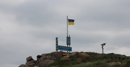 Ukrajinska zastava se zavijorila na Zmijskom ostrvu nakon povlačenja ruske vojske