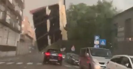 Oluja na sjeveru Italije rušila stabla, vjetar bacio dio krova na automobil