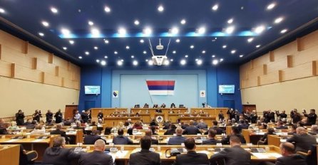 Narodna skupština RS-a danas o povećanju plata u javnom sektoru