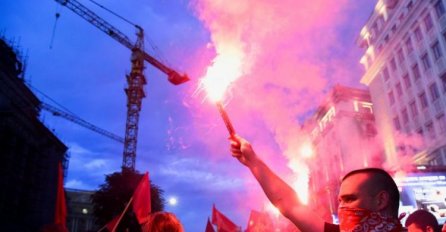 Skoplje: U neredima desetine policajaca, političar tvrdi da su ga htjeli ubiti