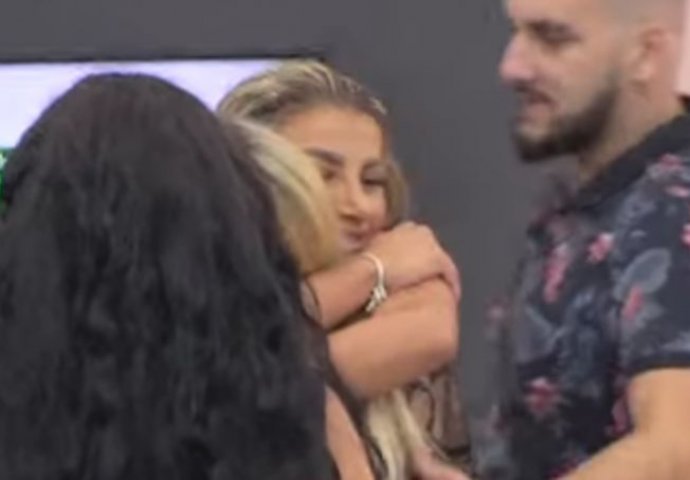 PREOKRET - NIKO NIJE OČEKIVAO OVO: Zadrugari u ŠOKU nakon saznanja da je IZBAČENA! "Imala sam OSJEĆAJ!"