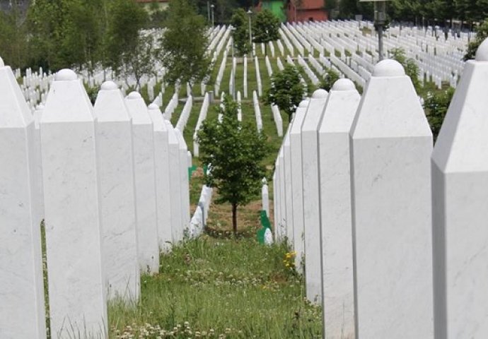 U Memorijalnom centru Srebrenica vrše se posljednje pripreme za kolektivnu dženazu žrtava genocida