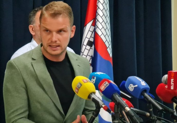 Stanivuković se oglasio povodom šamara koje je dobio na Bajaginom koncertu