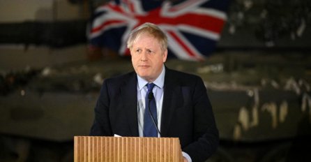 Johnson dao ostavku na mjesto šefa stranke