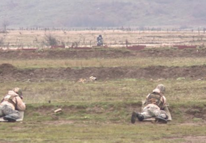 Manjača: Na nebu helikopteri, u štabovima vojni stručnjaci