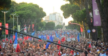 Veliki protesti u Albaniji: U Tirani antivladini protesti zbog porasta cijena