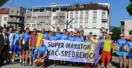 Bihaćki maratonci stigli u Potočare, pretrčali 490 km (VIDEO)