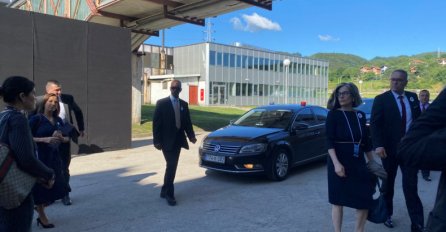 Delegacije EU i Velike Britanije stigle u Potočare