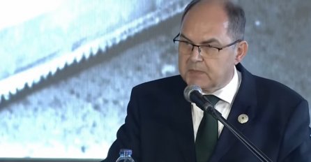 Schmidt u Potočarima: Ko pokušava negirati genocid živi u svjesno odabranom neznanju