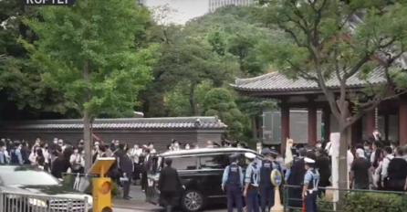 Hiljade ljudi na sahrani bivšeg japanskog premijera Abea