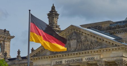 GLEDAJU NAS KAO BANKOMAT, A MISLE DA SMO SELJACI: Ovako rodbina iskorištava bračni par iz Zvornika kada dođe iz NJEMAČKE